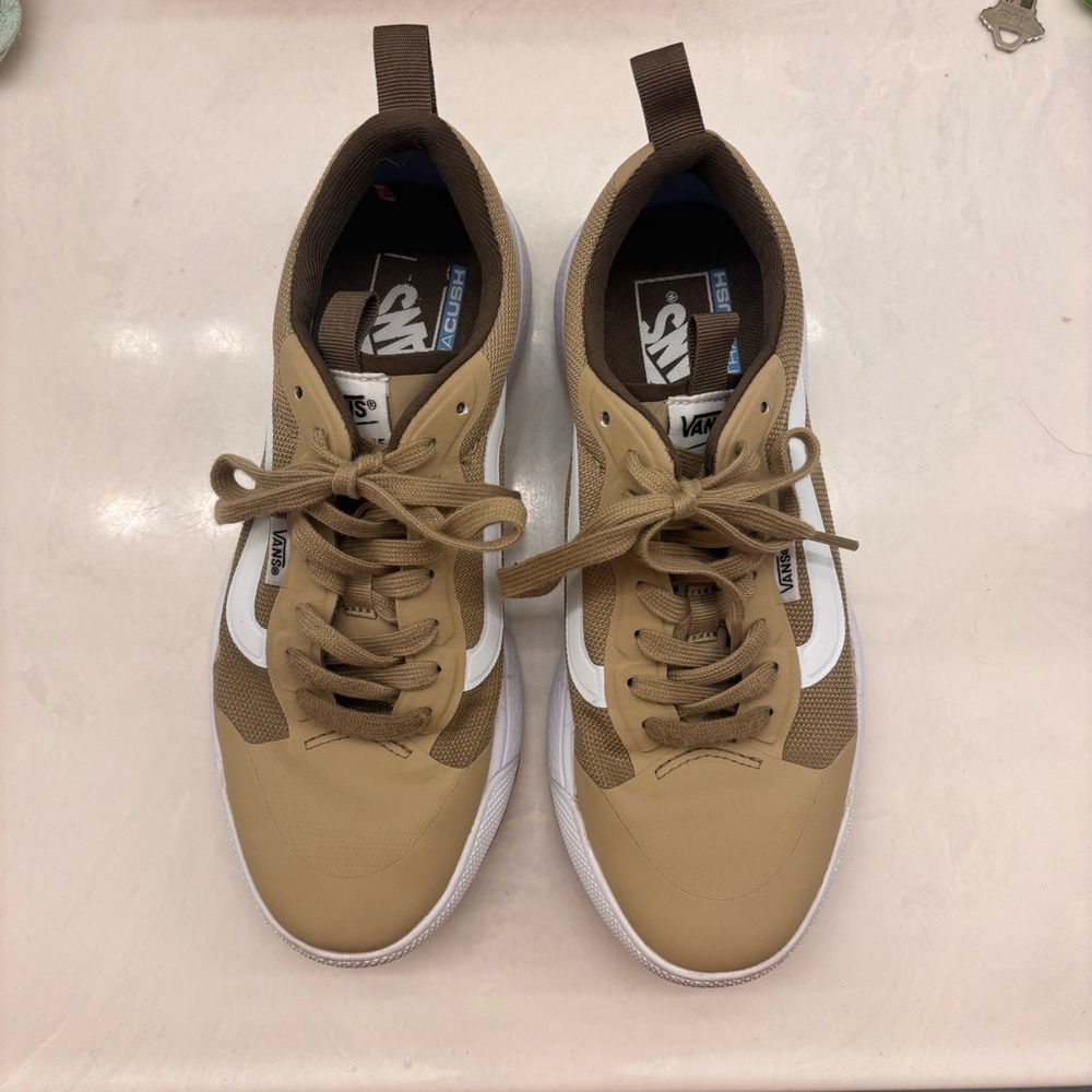 Vans Range EXP Tan and White Low-Top Sneakers